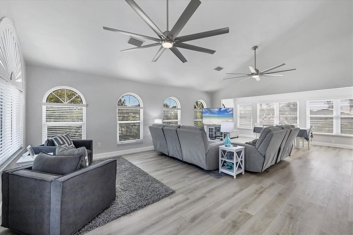 10500 SHERMAN STREET — photo 11 of 60