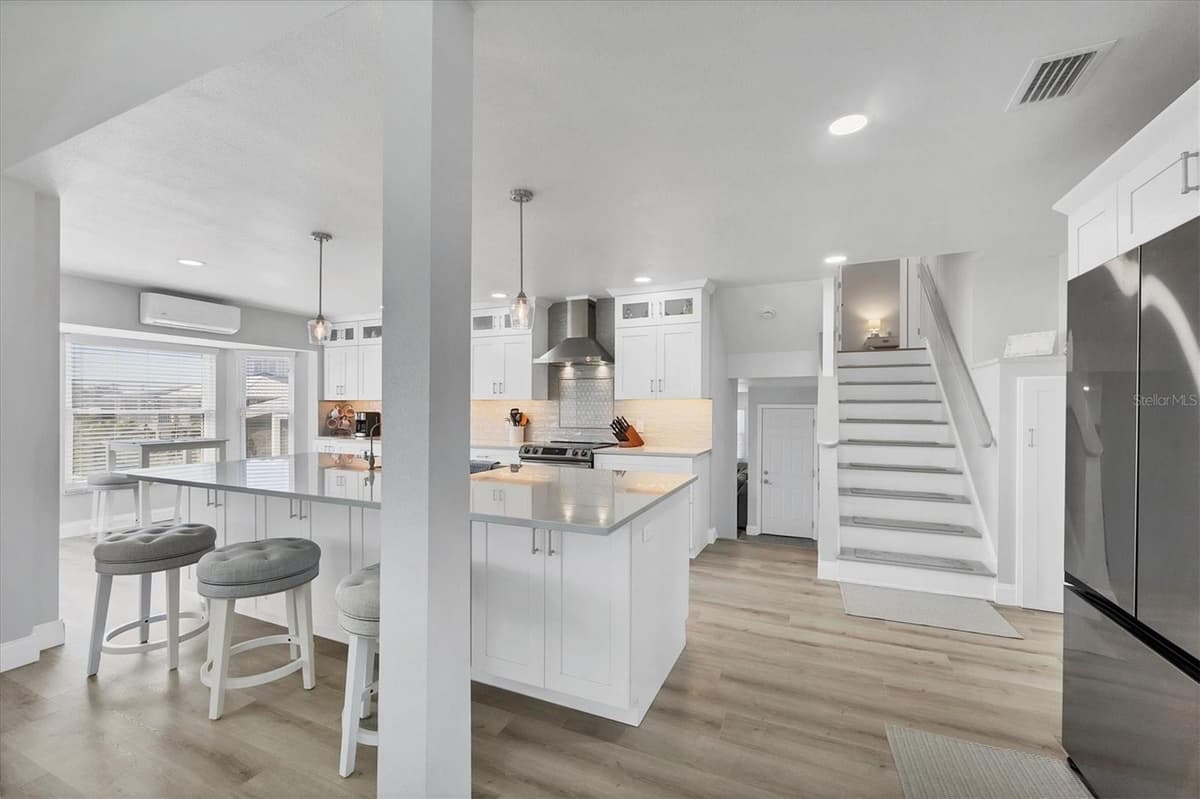 10500 SHERMAN STREET — photo 16 of 60