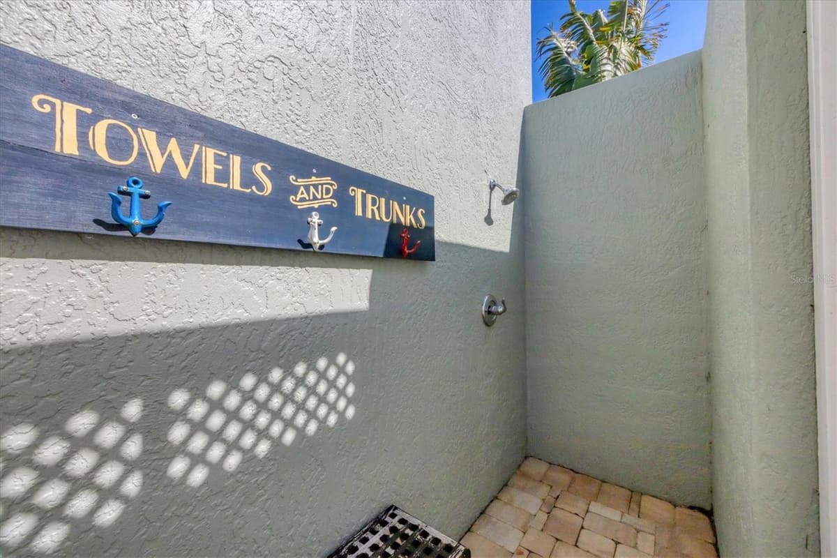 10500 SHERMAN STREET — photo 44 of 60