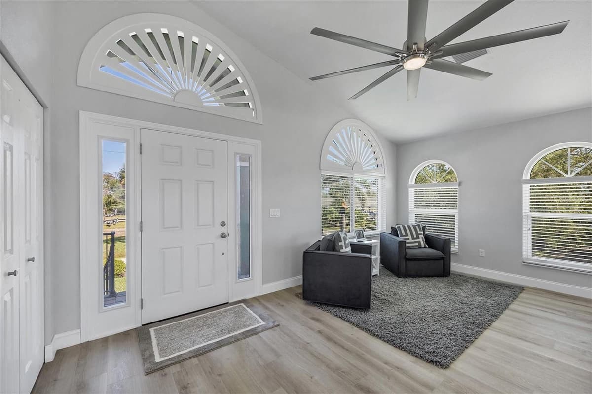 10500 SHERMAN STREET — photo 10 of 60