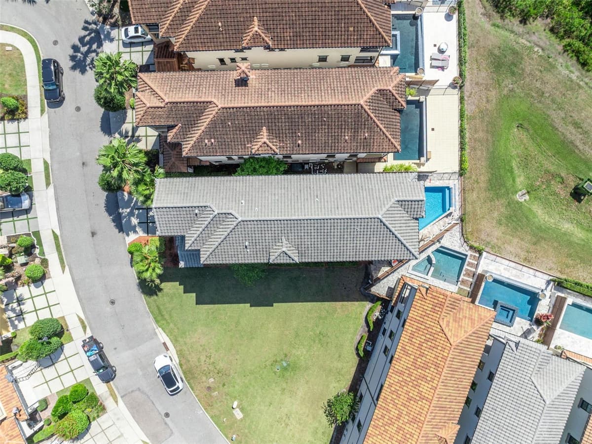 7613 TOSCANA BOULEVARD — photo 3 of 76