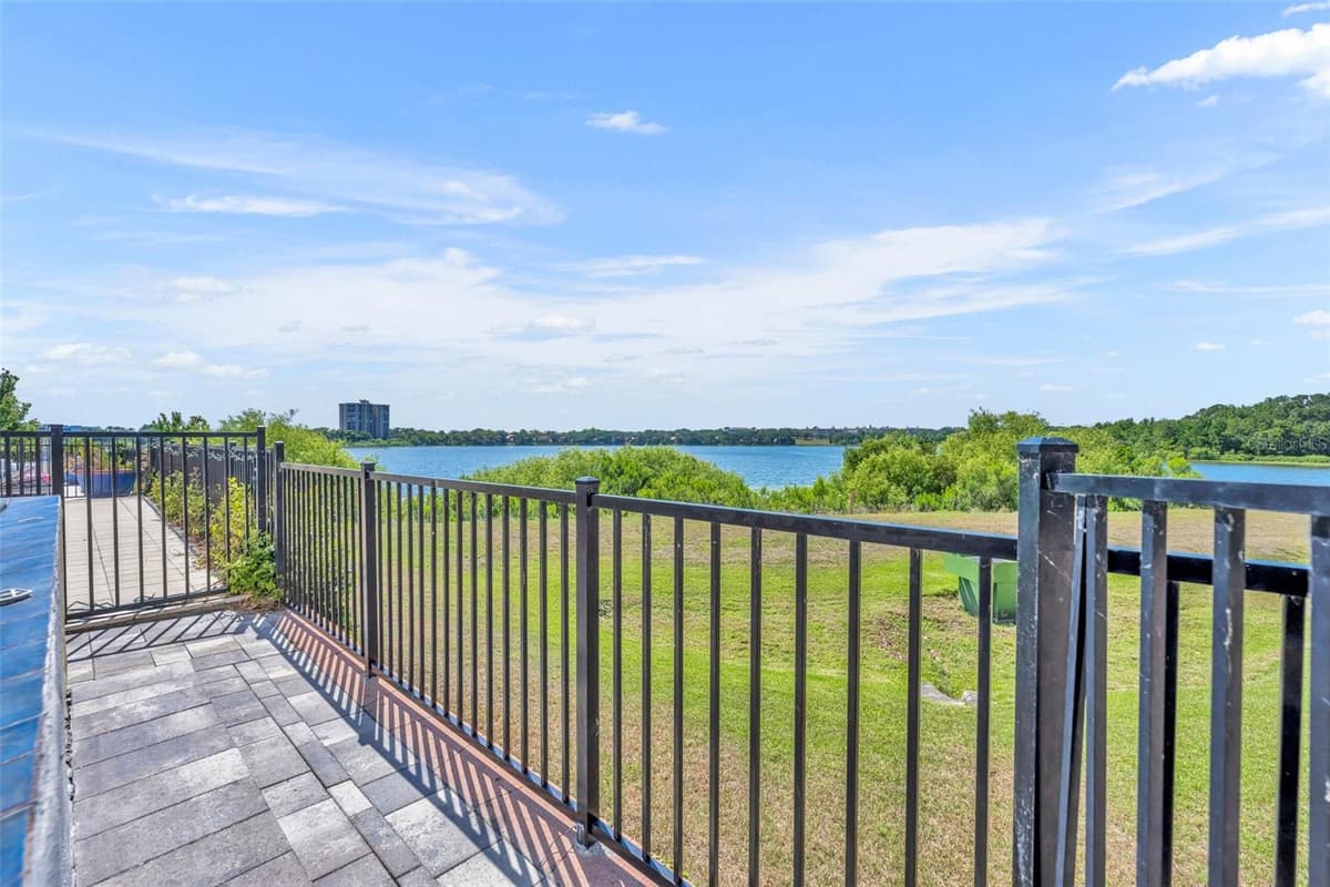 7613 TOSCANA BOULEVARD — photo 33 of 76