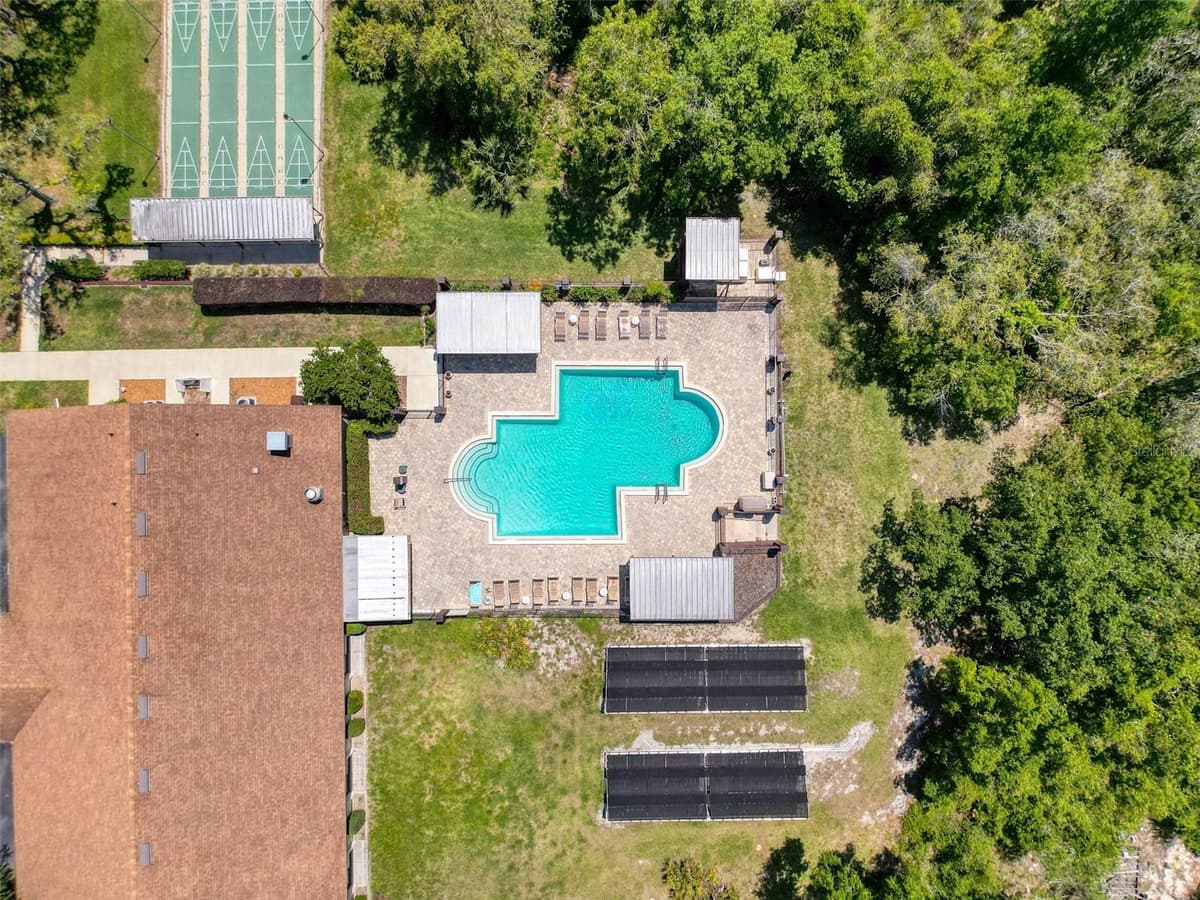 4202 ORCHID BOULEVARD — photo 4 of 46