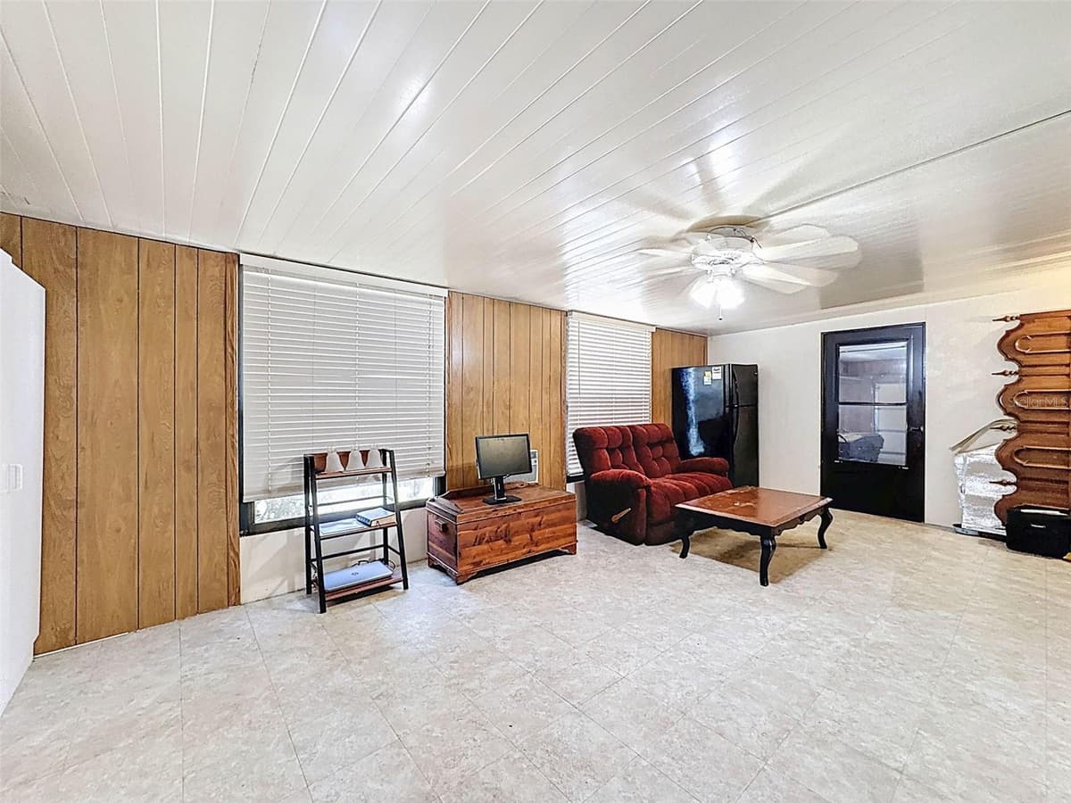 4202 ORCHID BOULEVARD — photo 32 of 46