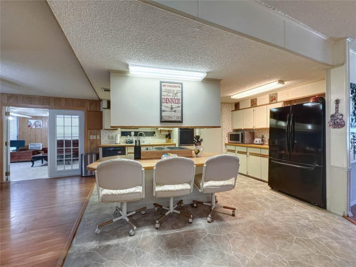 4202 ORCHID BOULEVARD — photo 16 of 46