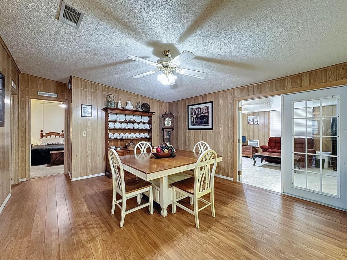 4202 ORCHID BOULEVARD — photo 18 of 46