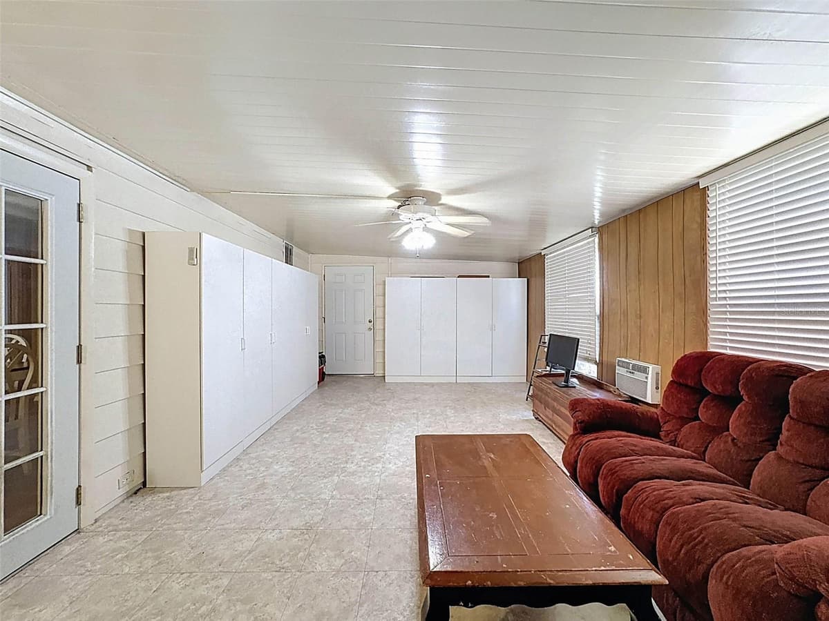 4202 ORCHID BOULEVARD — photo 33 of 46