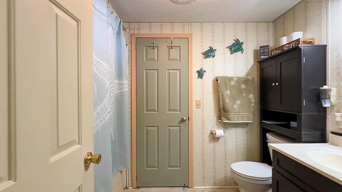 4202 ORCHID BOULEVARD — photo 30 of 46