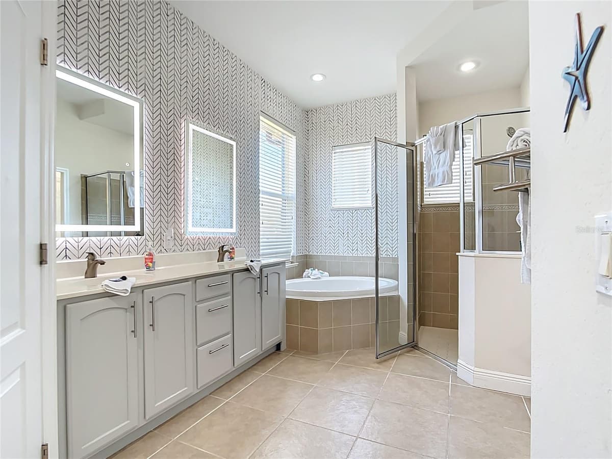1167 ROTONDA CIRCLE — photo 45 of 97