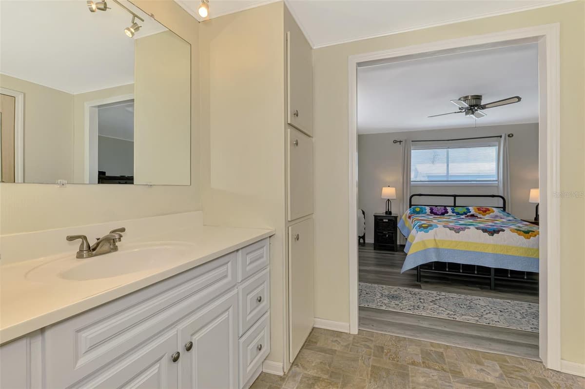 1376 FLAMINGO DRIVE — photo 36 of 42