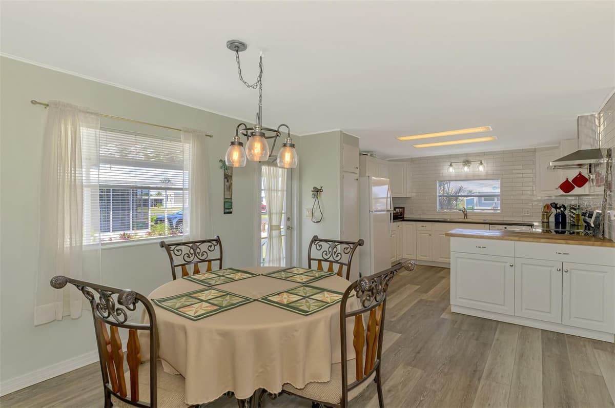 1376 FLAMINGO DRIVE — photo 16 of 42