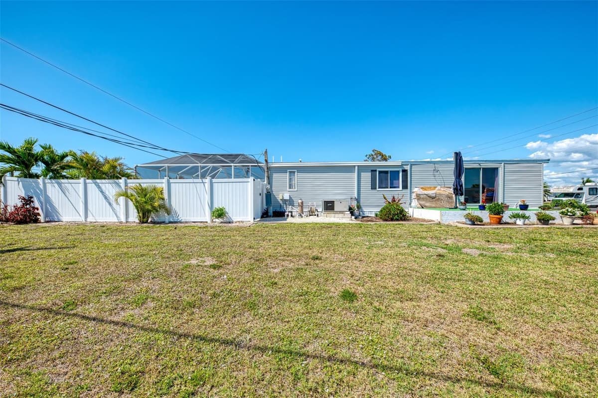 1376 FLAMINGO DRIVE — photo 12 of 42