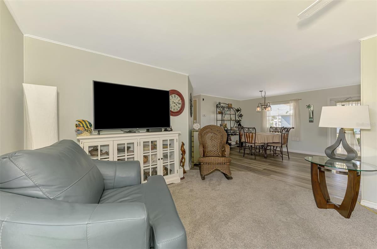 1376 FLAMINGO DRIVE — photo 30 of 42