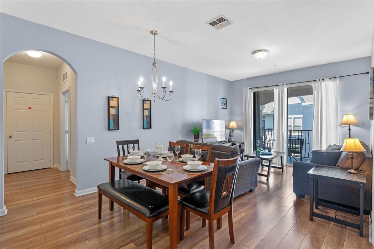 4862 CAYVIEW AVENUE — photo 8 of 34