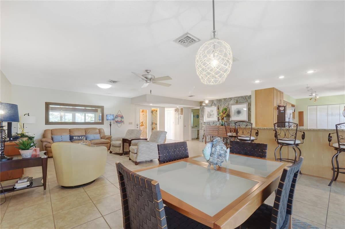 120 VILLA DRIVE — photo 13 of 55