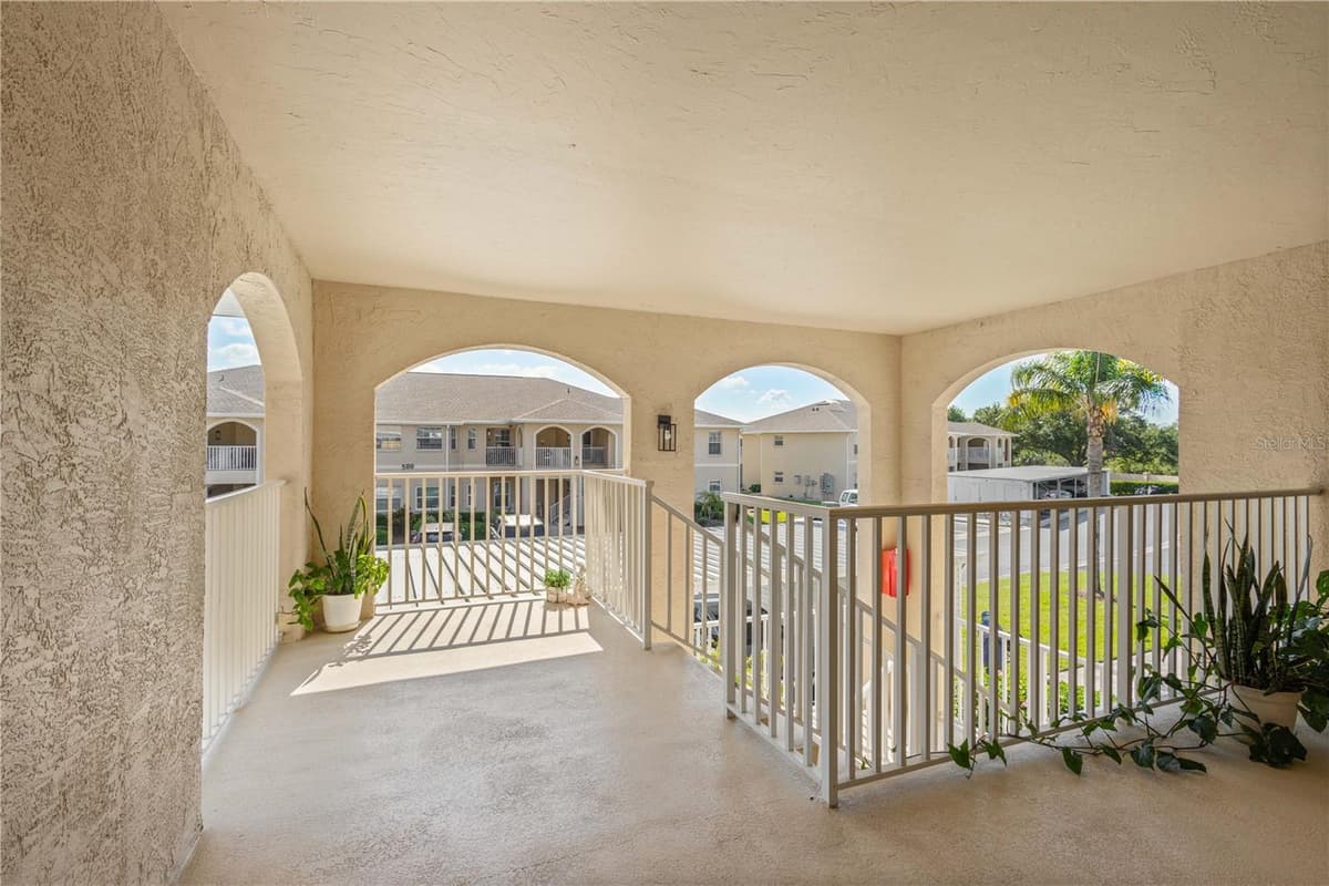5800 SABAL TRACE DRIVE — photo 3 of 48
