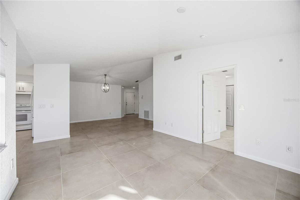 5800 SABAL TRACE DRIVE — photo 8 of 48
