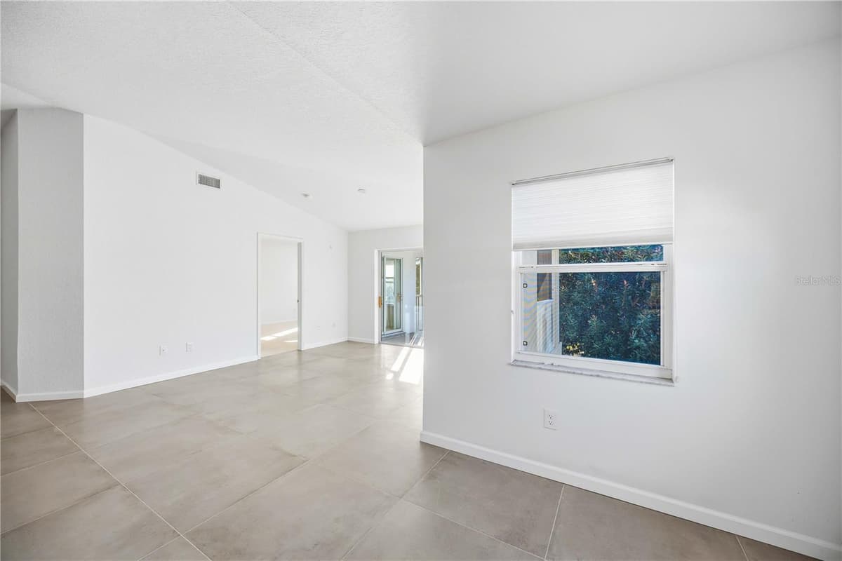 5800 SABAL TRACE DRIVE — photo 9 of 48