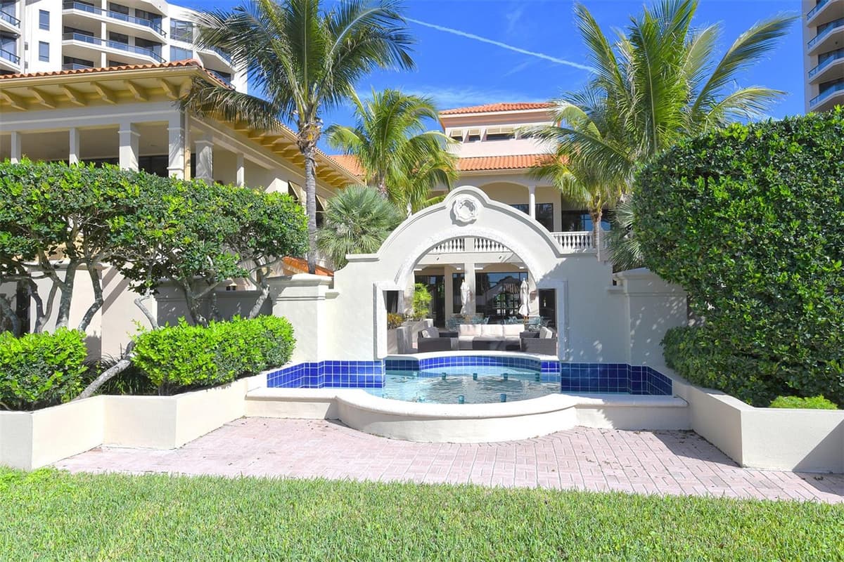 1241 GULF OF MEXICO DRIVE — photo 47 of 64