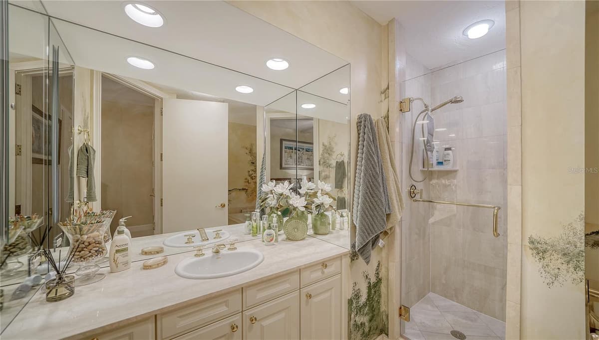 1241 GULF OF MEXICO DRIVE — photo 39 of 64