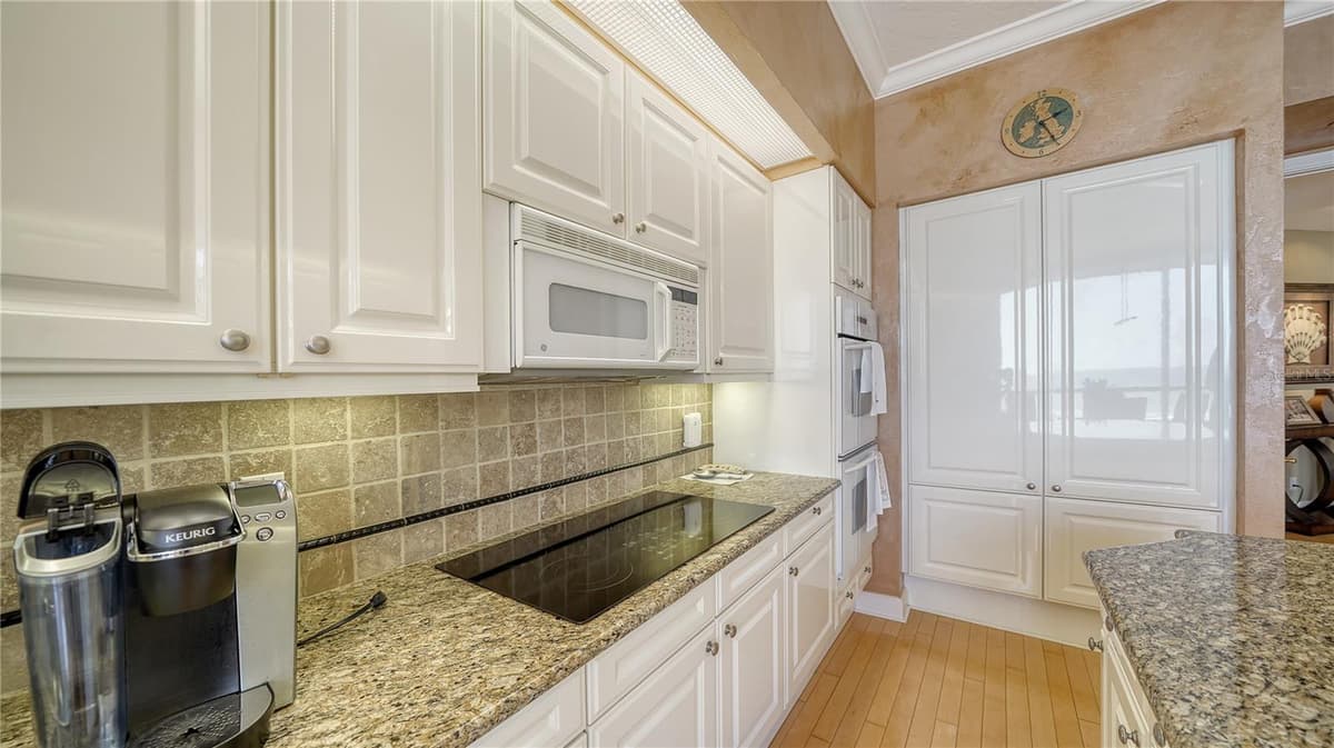 1241 GULF OF MEXICO DRIVE — photo 19 of 64