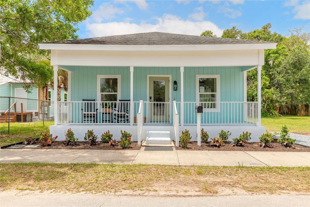 306 SHELDON STREET — photo 1 of 40