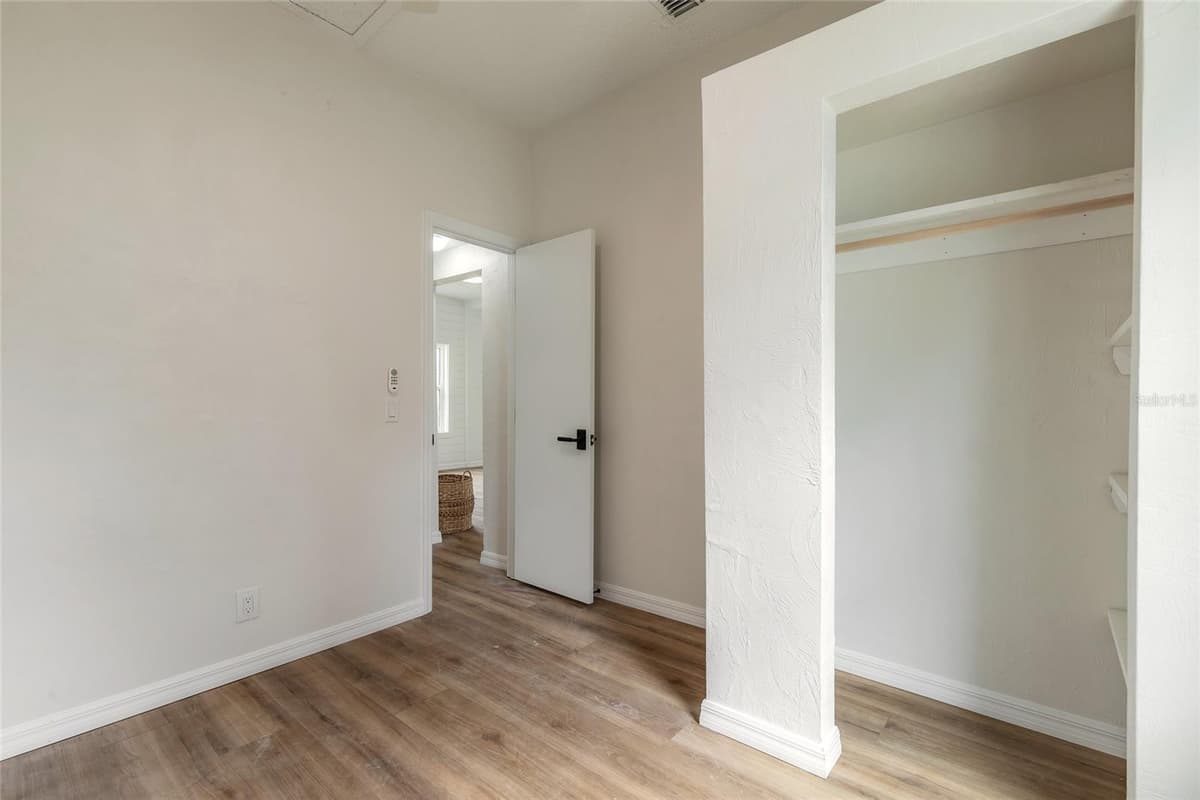 306 SHELDON STREET — photo 19 of 40