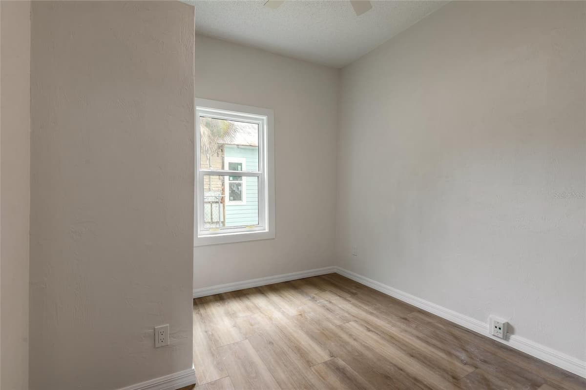 306 SHELDON STREET — photo 22 of 40