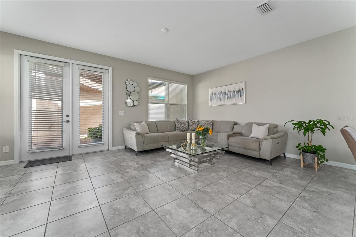 11162 HANLON TERRACE ALLEY — photo 7 of 48