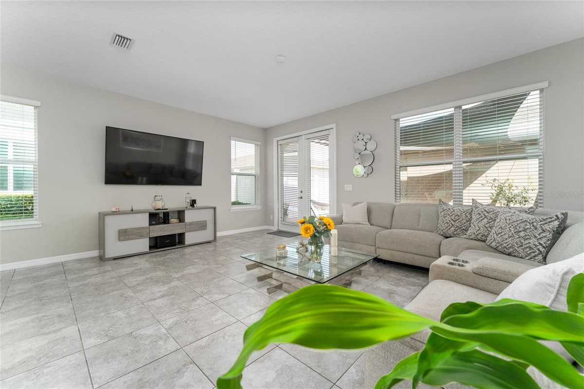 11162 HANLON TERRACE ALLEY — photo 8 of 48