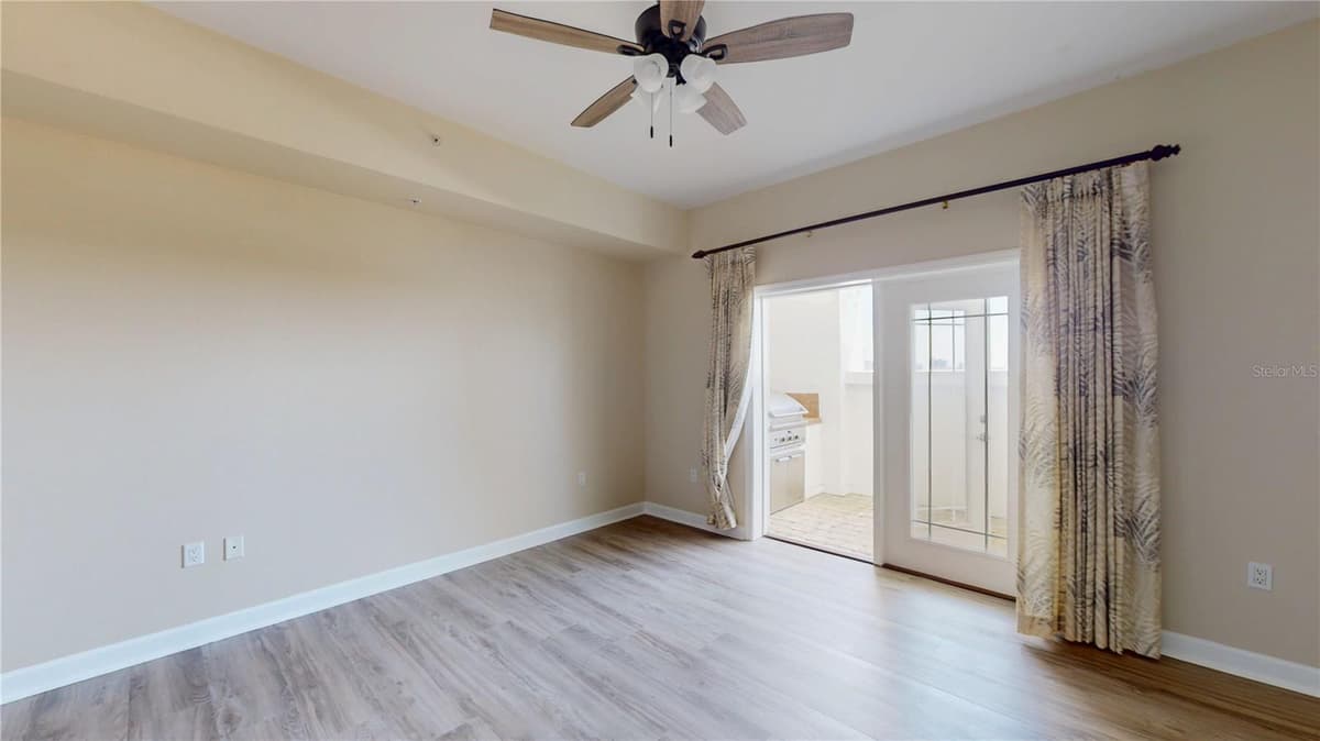 2305 EDGEWATER DRIVE — photo 7 of 42