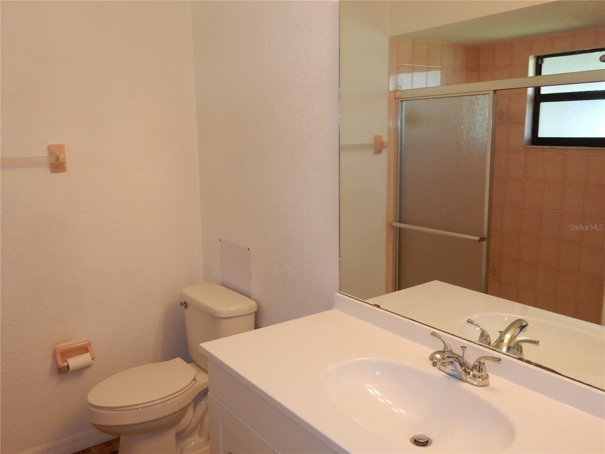 582 READING STREET — photo 13 of 23