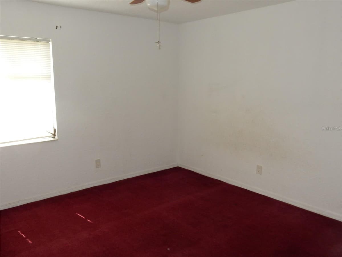 582 READING STREET — photo 14 of 23