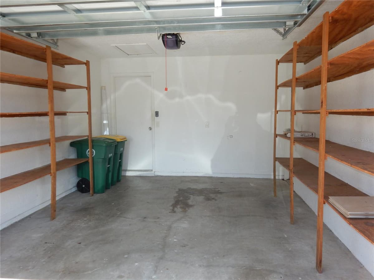 582 READING STREET — photo 19 of 23