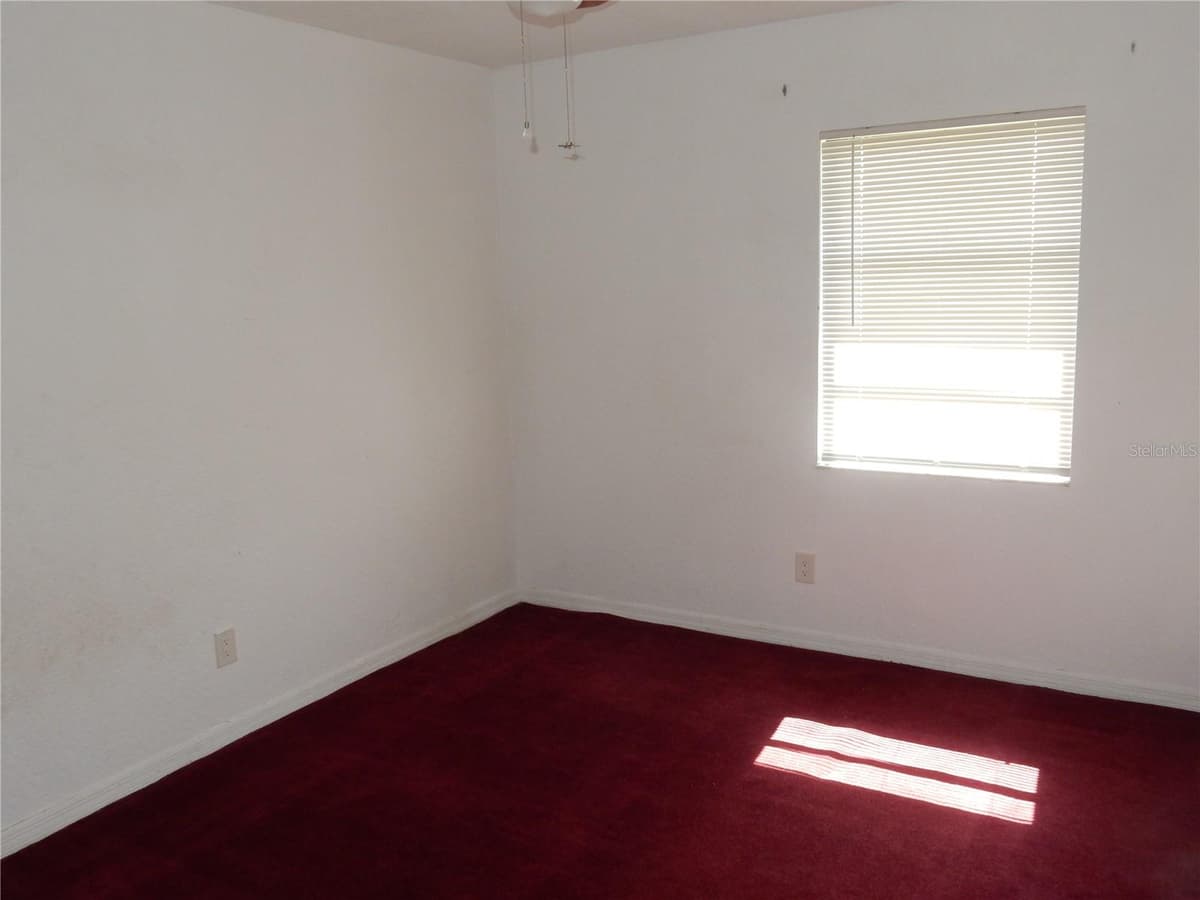 582 READING STREET — photo 15 of 23