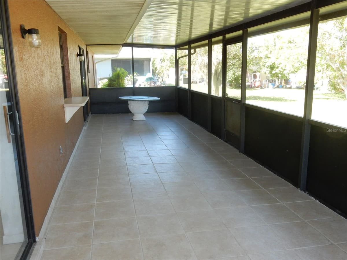 582 READING STREET — photo 3 of 23