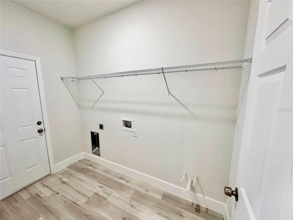 1905 LINDEN DRIVE — photo 16 of 30