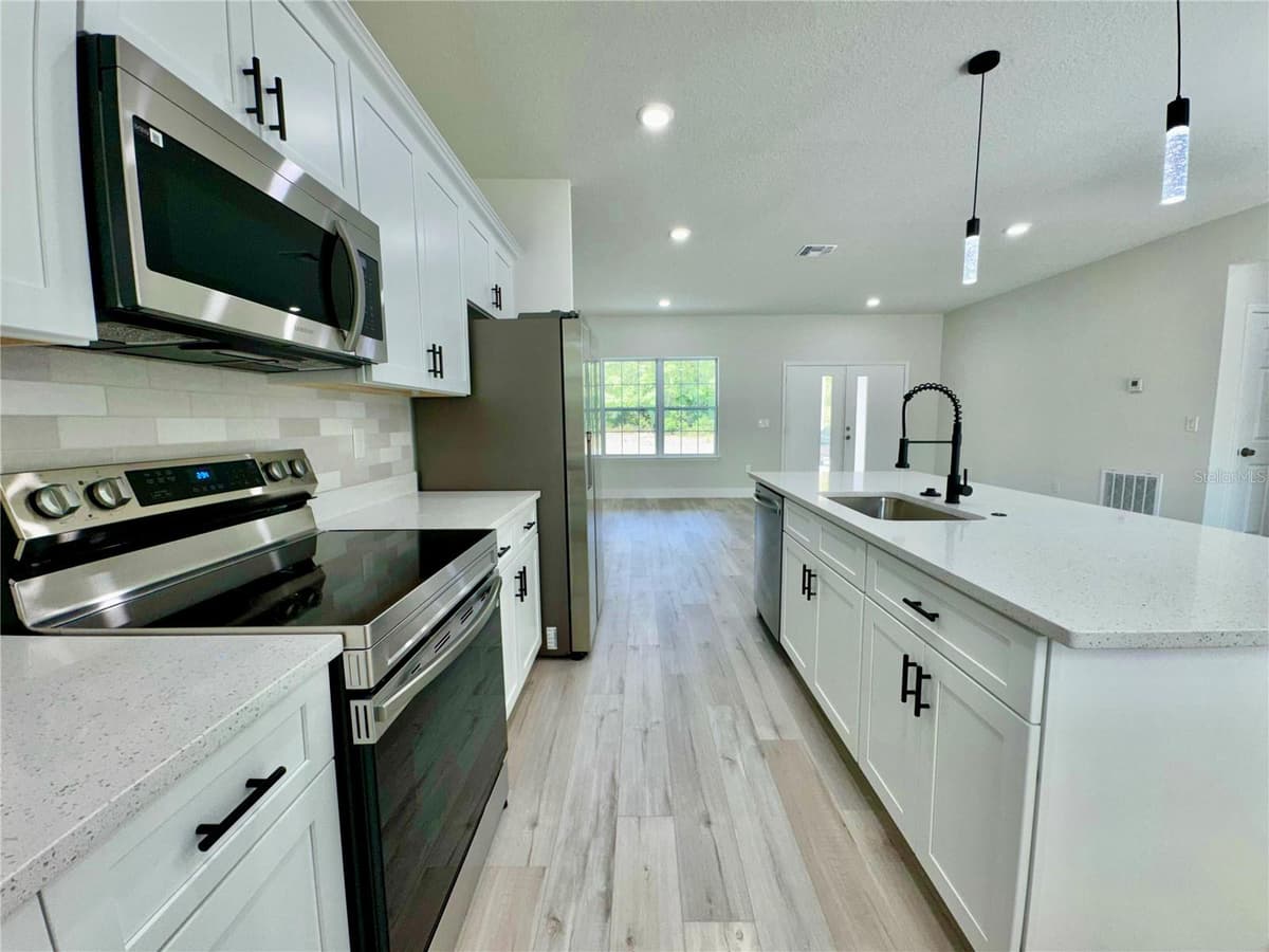 1905 LINDEN DRIVE — photo 13 of 30