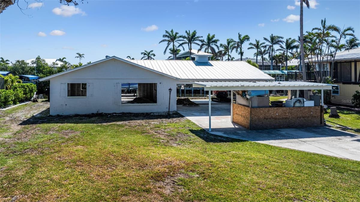 2560 BAYBREEZE STREET — photo 14 of 20