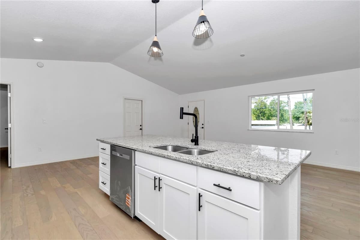 2778 CYPRESS DRIVE — photo 14 of 51
