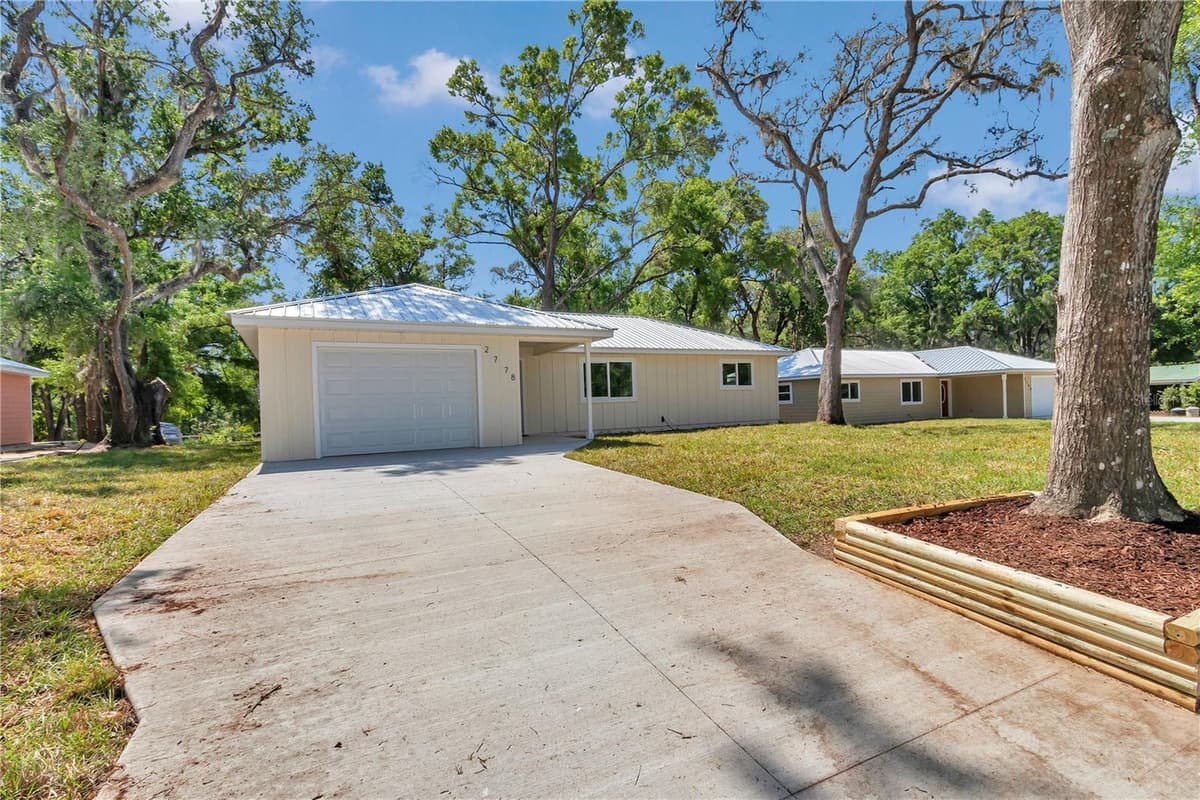 2778 CYPRESS DRIVE — photo 2 of 51