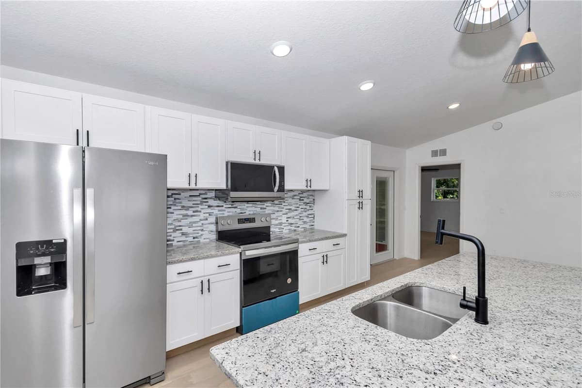 2778 CYPRESS DRIVE — photo 15 of 51
