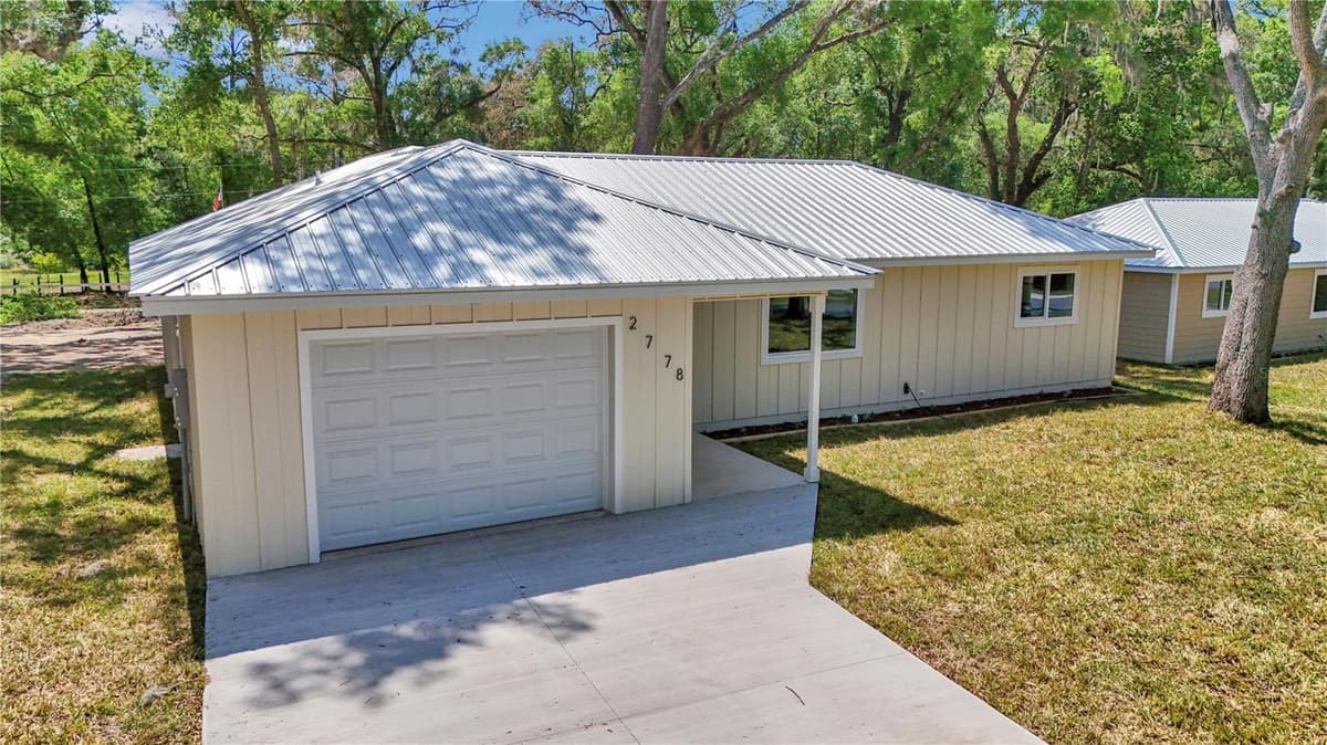 2778 CYPRESS DRIVE — photo 3 of 51