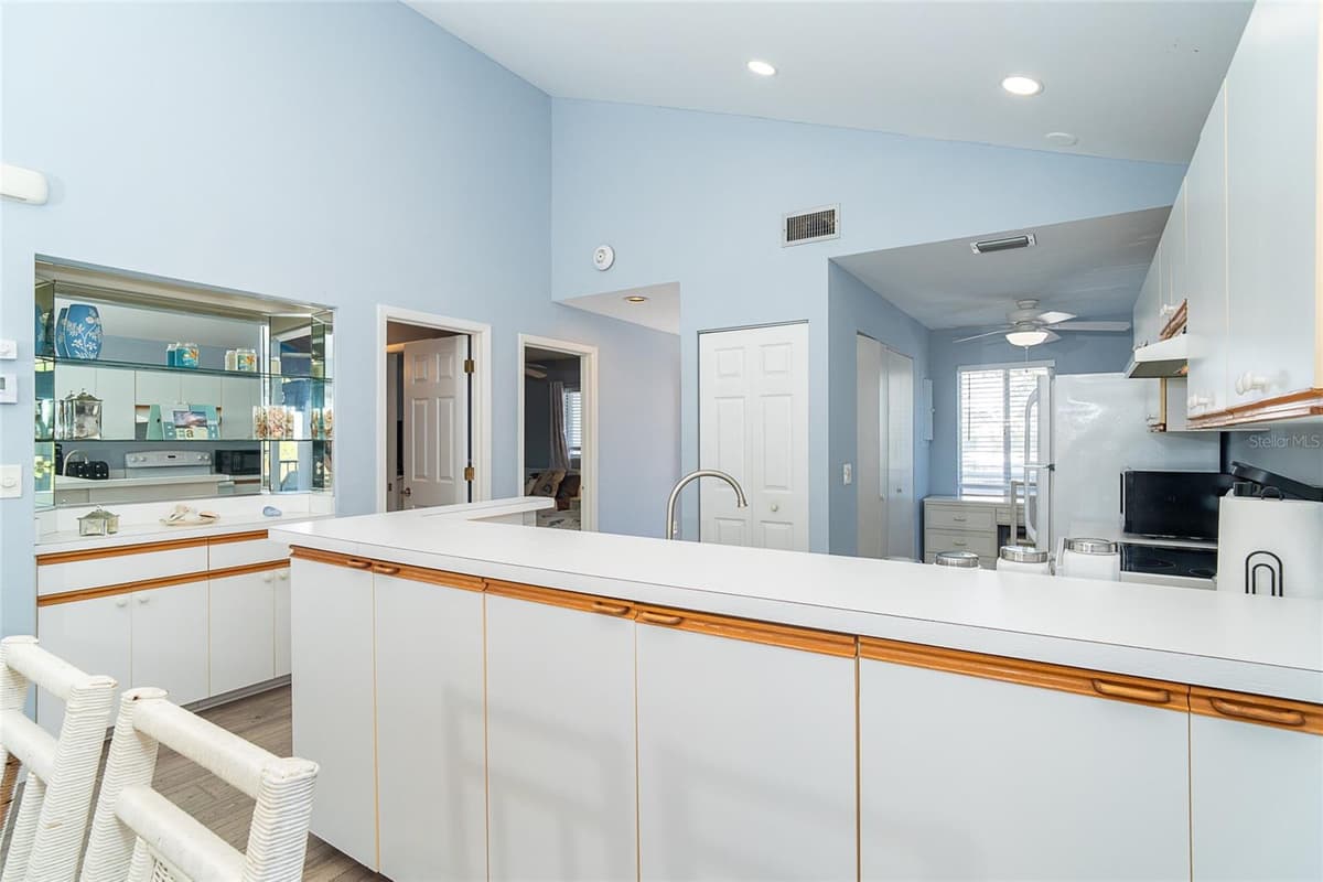 6800 PLACIDA ROAD — photo 10 of 44
