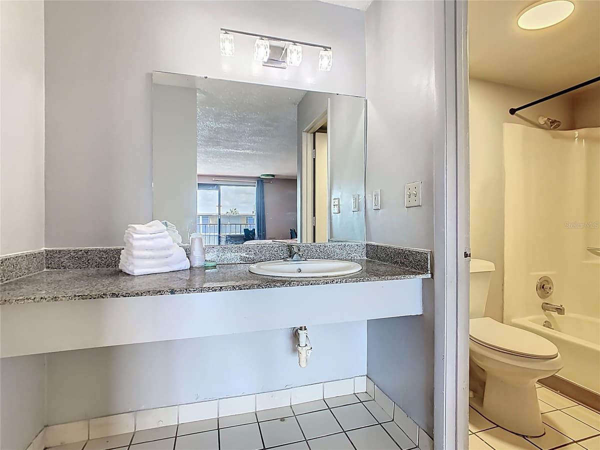 4121 VINE STREET — photo 9 of 18