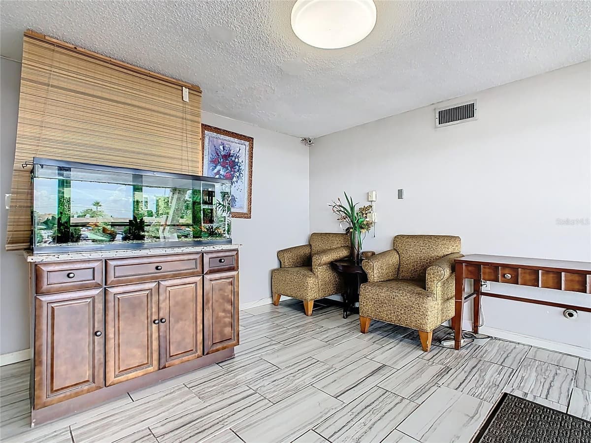 4121 VINE STREET — photo 5 of 18