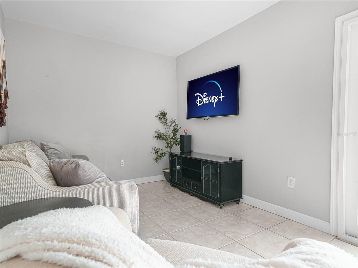 113 MCCOY DRIVE — photo 24 of 60