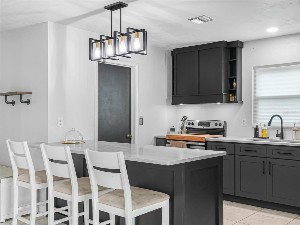 113 MCCOY DRIVE — photo 15 of 60