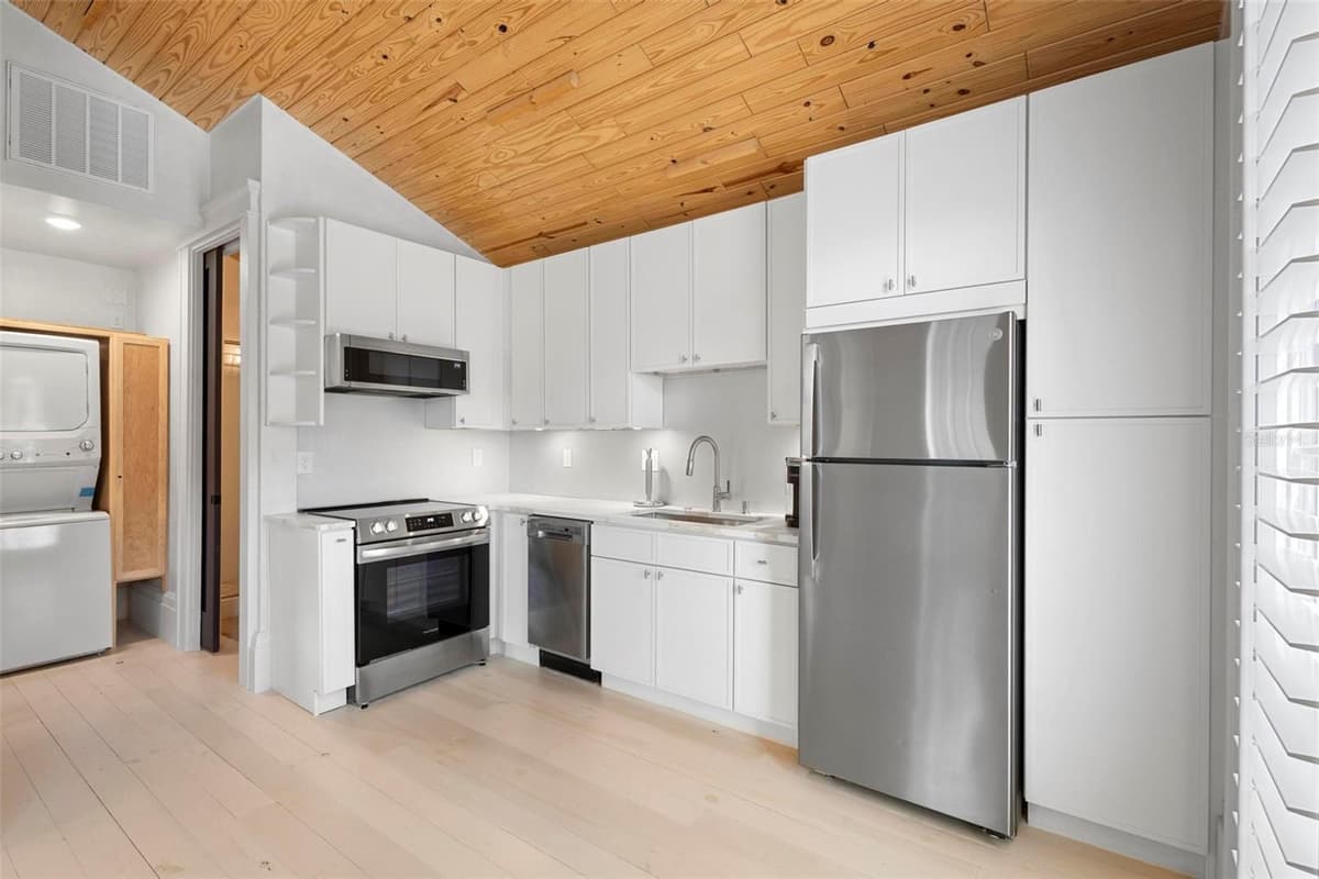 1521 HARWOOD STREET — photo 75 of 92