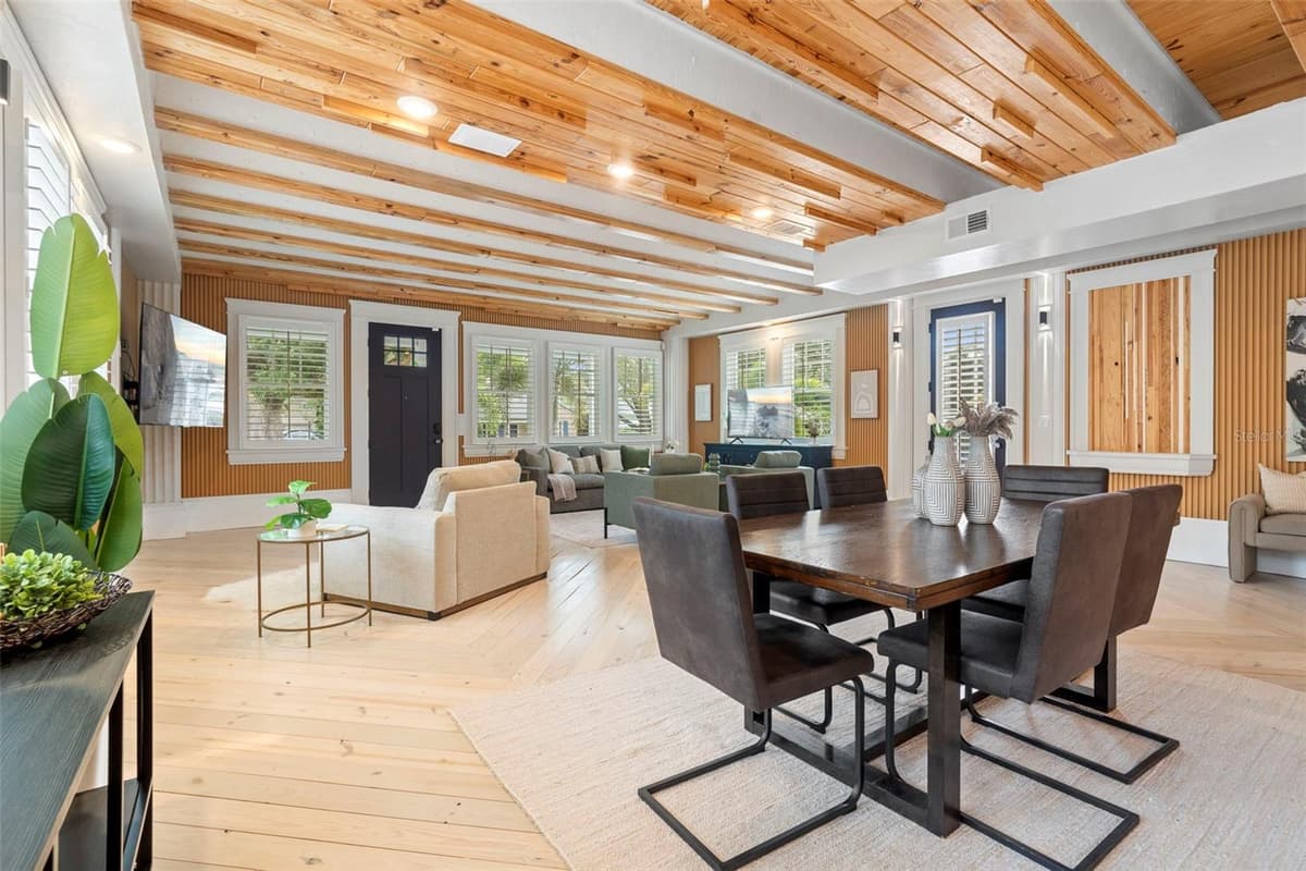 1521 HARWOOD STREET — photo 19 of 92